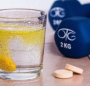 Płaski brzuszek: naturalne metody poprawy trawienia